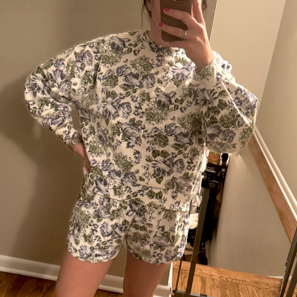 Levi’s Floral Matching Set